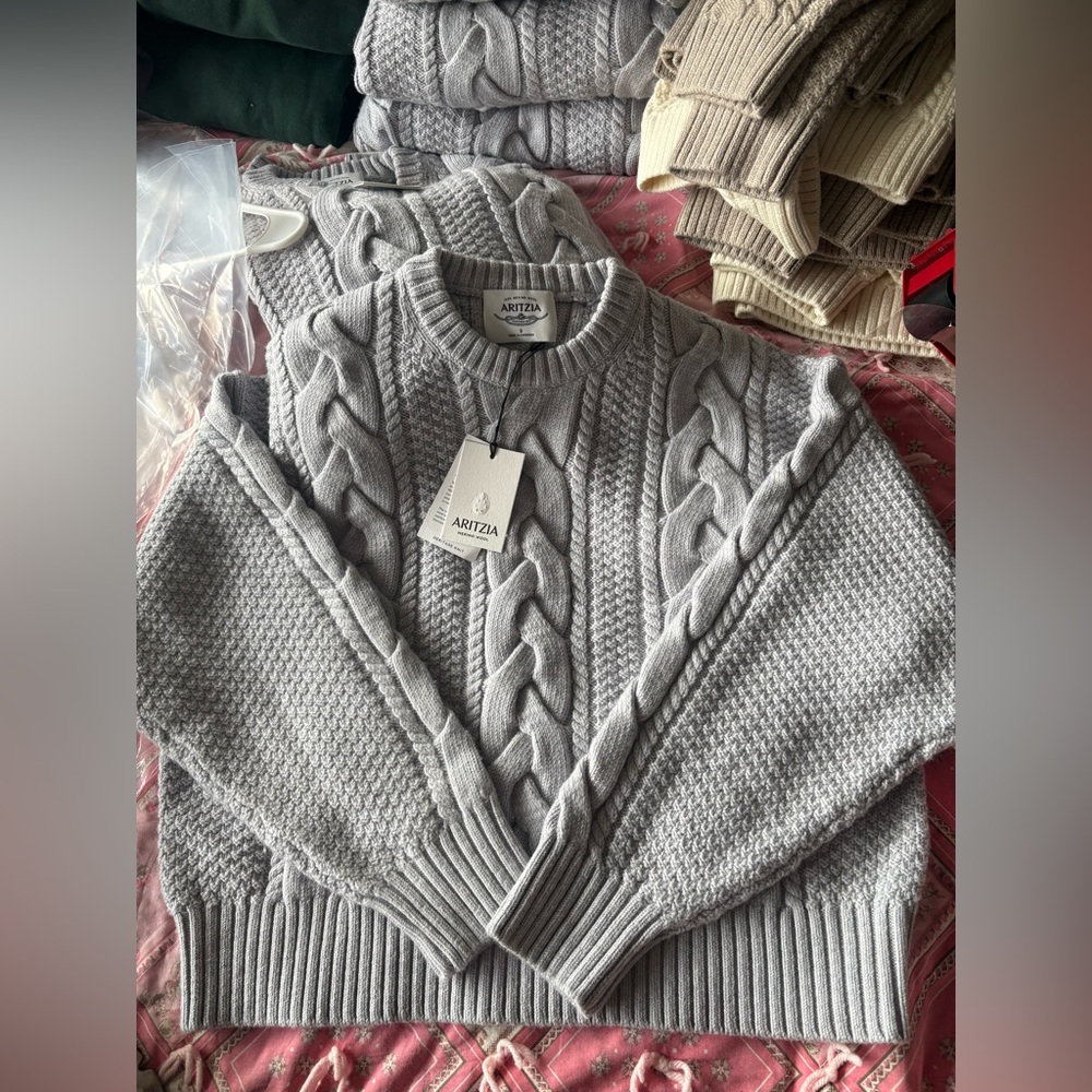 Aritzia Heritage Knit Merino‎ Wool Crew Hi-hip Sweater - Picture 8 of 10